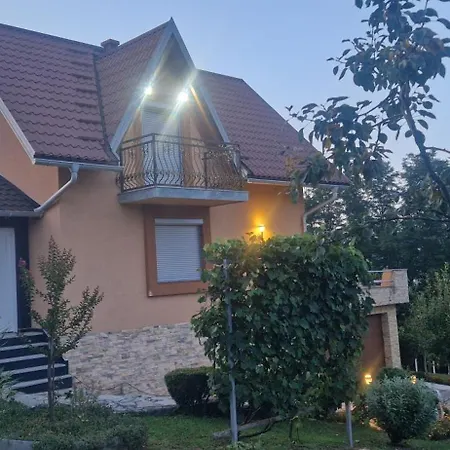 Holiday home Vikendica-sana *